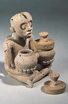 Figura personaje con ollas