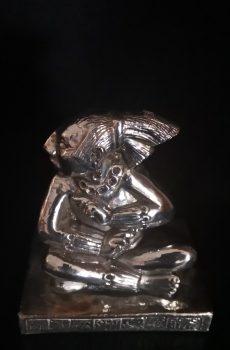 FIGURA MAYA SENTADO