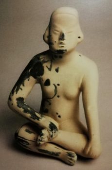 PERSONAJE SEDENTE