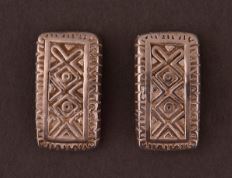 Pendientes sello motivos geométricos